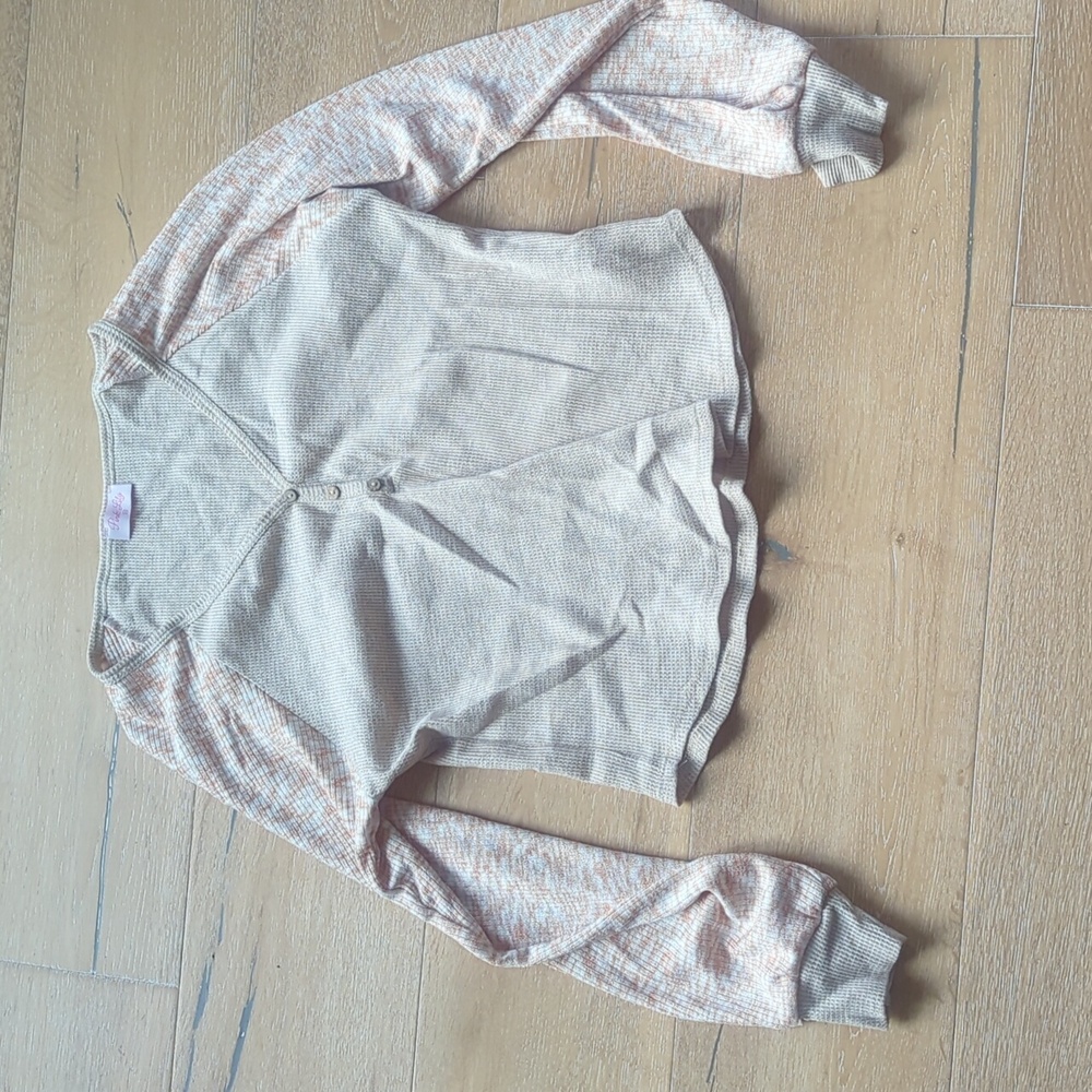 NWOT cropped blouse by pulse